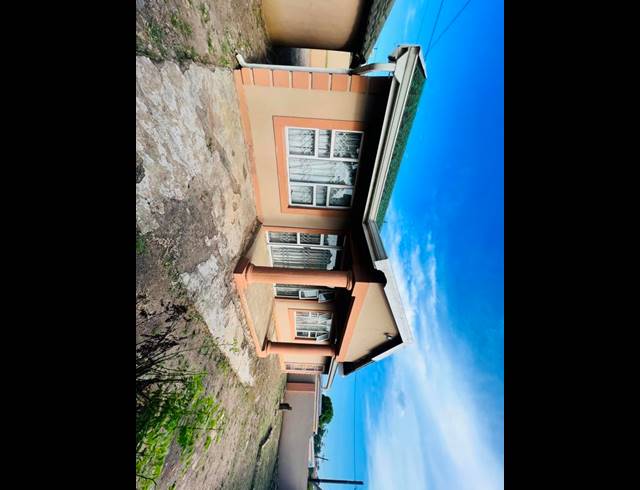 3 BEDROOM HOUSE FOR SALE IN KWAMASHU